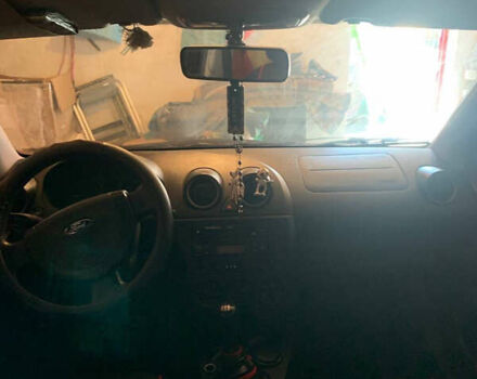 Чорний Форд Фієста, об'ємом двигуна 1.3 л та пробігом 175 тис. км за 3200 $, фото 5 на Automoto.ua