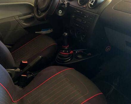 Чорний Форд Фієста, об'ємом двигуна 1.3 л та пробігом 175 тис. км за 3200 $, фото 29 на Automoto.ua