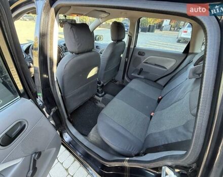 Черный Форд Фиеста, объемом двигателя 1.4 л и пробегом 155 тыс. км за 2999 $, фото 20 на Automoto.ua