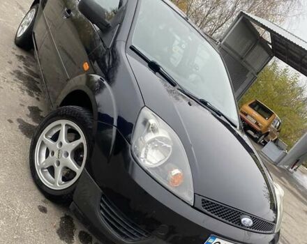 Черный Форд Фиеста, объемом двигателя 1.39 л и пробегом 180 тыс. км за 3600 $, фото 7 на Automoto.ua