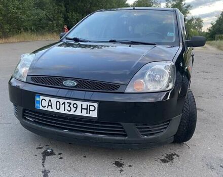 Черный Форд Фиеста, объемом двигателя 1.39 л и пробегом 150 тыс. км за 4250 $, фото 1 на Automoto.ua