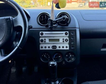 Черный Форд Фиеста, объемом двигателя 1.4 л и пробегом 155 тыс. км за 2999 $, фото 17 на Automoto.ua