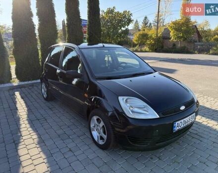 Черный Форд Фиеста, объемом двигателя 1.4 л и пробегом 155 тыс. км за 2999 $, фото 2 на Automoto.ua