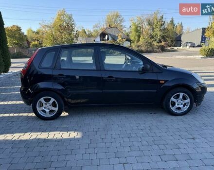 Черный Форд Фиеста, объемом двигателя 1.4 л и пробегом 155 тыс. км за 2999 $, фото 10 на Automoto.ua