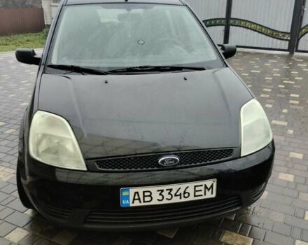 Черный Форд Фиеста, объемом двигателя 1.3 л и пробегом 218 тыс. км за 3900 $, фото 1 на Automoto.ua