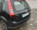 Черный Форд Фиеста, объемом двигателя 1.3 л и пробегом 218 тыс. км за 3900 $, фото 2 на Automoto.ua