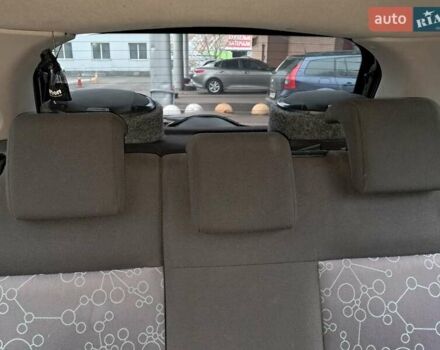 Черный Форд Фиеста, объемом двигателя 1.4 л и пробегом 241 тыс. км за 3800 $, фото 16 на Automoto.ua