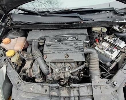 Черный Форд Фиеста, объемом двигателя 1.4 л и пробегом 241 тыс. км за 3800 $, фото 6 на Automoto.ua