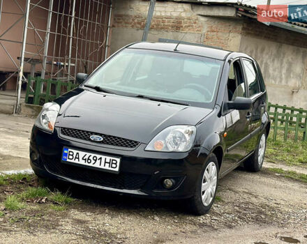 Черный Форд Фиеста, объемом двигателя 1.4 л и пробегом 260 тыс. км за 3650 $, фото 7 на Automoto.ua