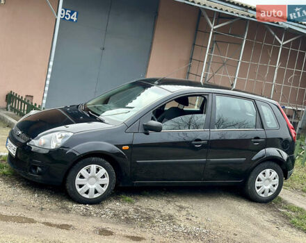Черный Форд Фиеста, объемом двигателя 1.4 л и пробегом 260 тыс. км за 3650 $, фото 9 на Automoto.ua
