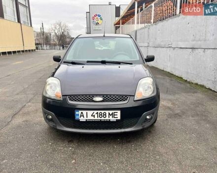 Черный Форд Фиеста, объемом двигателя 1.39 л и пробегом 210 тыс. км за 3750 $, фото 14 на Automoto.ua