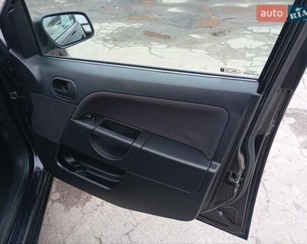 Черный Форд Фиеста, объемом двигателя 1.3 л и пробегом 217 тыс. км за 4150 $, фото 25 на Automoto.ua