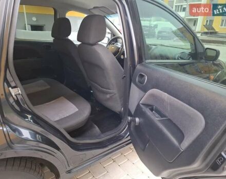 Черный Форд Фиеста, объемом двигателя 1.39 л и пробегом 220 тыс. км за 3800 $, фото 14 на Automoto.ua