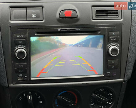 Черный Форд Фиеста, объемом двигателя 1.3 л и пробегом 251 тыс. км за 3500 $, фото 42 на Automoto.ua