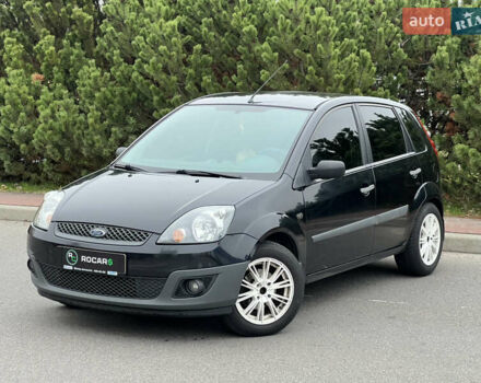 Черный Форд Фиеста, объемом двигателя 1.3 л и пробегом 251 тыс. км за 3500 $, фото 6 на Automoto.ua