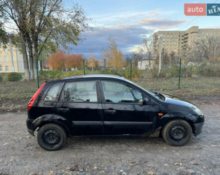 Черный Форд Фиеста, объемом двигателя 1.24 л и пробегом 367 тыс. км за 1850 $, фото 5 на Automoto.ua