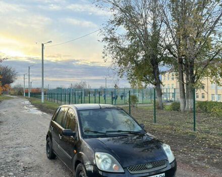 Черный Форд Фиеста, объемом двигателя 1.24 л и пробегом 367 тыс. км за 1850 $, фото 6 на Automoto.ua