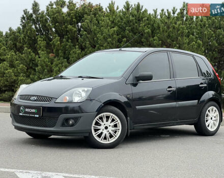 Черный Форд Фиеста, объемом двигателя 1.3 л и пробегом 251 тыс. км за 3500 $, фото 9 на Automoto.ua