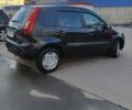 Черный Форд Фиеста, объемом двигателя 1.6 л и пробегом 207 тыс. км за 5600 $, фото 6 на Automoto.ua