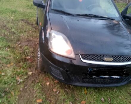 Черный Форд Фиеста, объемом двигателя 1.3 л и пробегом 230 тыс. км за 2500 $, фото 1 на Automoto.ua