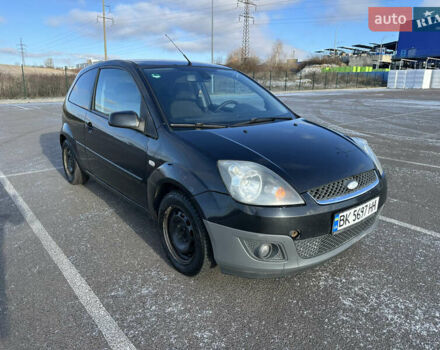 Черный Форд Фиеста, объемом двигателя 1.6 л и пробегом 408 тыс. км за 4900 $, фото 1 на Automoto.ua