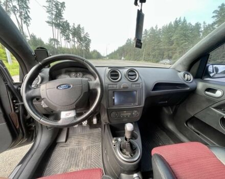 Черный Форд Фиеста, объемом двигателя 2 л и пробегом 222 тыс. км за 5400 $, фото 4 на Automoto.ua