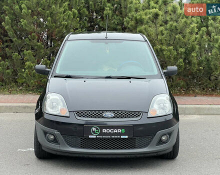 Черный Форд Фиеста, объемом двигателя 1.3 л и пробегом 251 тыс. км за 3500 $, фото 5 на Automoto.ua