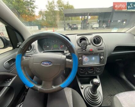Чорний Форд Фієста, об'ємом двигуна 1.3 л та пробігом 250 тис. км за 3800 $, фото 10 на Automoto.ua
