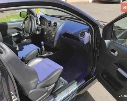 Черный Форд Фиеста, объемом двигателя 2 л и пробегом 206 тыс. км за 5000 $, фото 6 на Automoto.ua