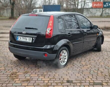 Черный Форд Фиеста, объемом двигателя 1.4 л и пробегом 233 тыс. км за 4650 $, фото 5 на Automoto.ua