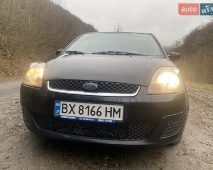 Черный Форд Фиеста, объемом двигателя 1.3 л и пробегом 230 тыс. км за 3400 $, фото 2 на Automoto.ua