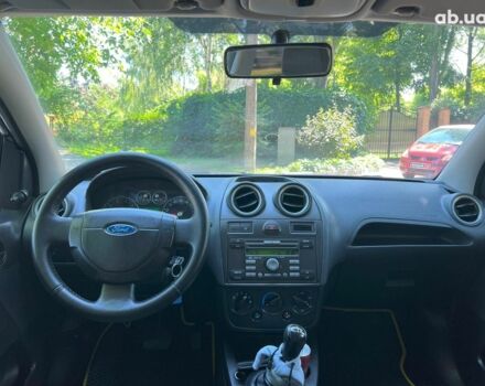 Черный Форд Фиеста, объемом двигателя 1.4 л и пробегом 305 тыс. км за 3990 $, фото 16 на Automoto.ua