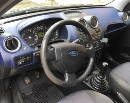 Черный Форд Фиеста, объемом двигателя 1.4 л и пробегом 234 тыс. км за 4400 $, фото 14 на Automoto.ua