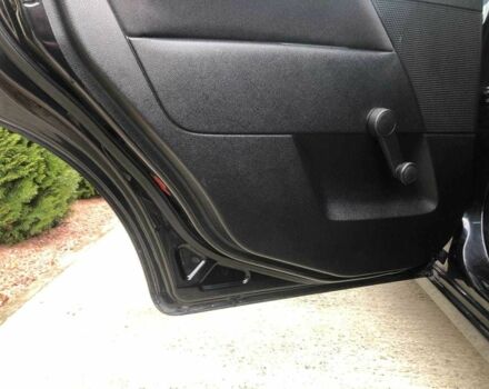 Черный Форд Фиеста, объемом двигателя 1.4 л и пробегом 234 тыс. км за 4400 $, фото 6 на Automoto.ua