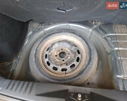 Черный Форд Фиеста, объемом двигателя 1.39 л и пробегом 220 тыс. км за 3800 $, фото 39 на Automoto.ua