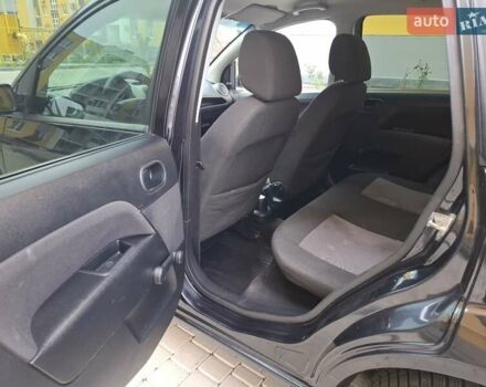 Черный Форд Фиеста, объемом двигателя 1.39 л и пробегом 220 тыс. км за 3800 $, фото 13 на Automoto.ua