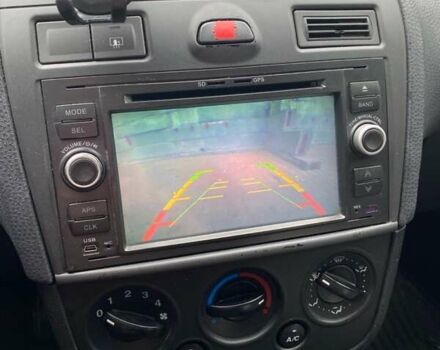 Чорний Форд Фієста, об'ємом двигуна 1.3 л та пробігом 250 тис. км за 3800 $, фото 11 на Automoto.ua