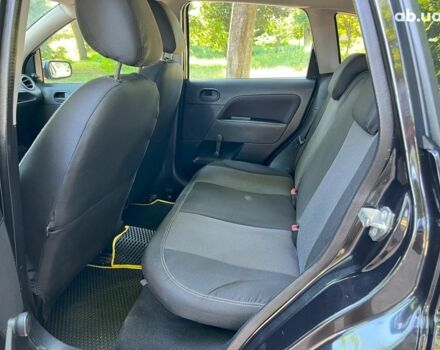 Черный Форд Фиеста, объемом двигателя 1.4 л и пробегом 305 тыс. км за 3990 $, фото 18 на Automoto.ua