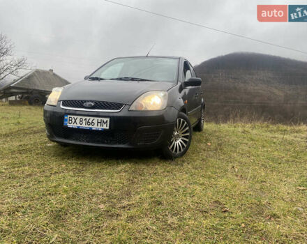 Черный Форд Фиеста, объемом двигателя 1.3 л и пробегом 230 тыс. км за 3400 $, фото 11 на Automoto.ua