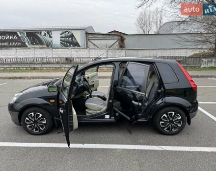 Черный Форд Фиеста, объемом двигателя 1.4 л и пробегом 145 тыс. км за 4350 $, фото 35 на Automoto.ua