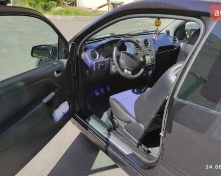 Черный Форд Фиеста, объемом двигателя 2 л и пробегом 206 тыс. км за 5000 $, фото 11 на Automoto.ua