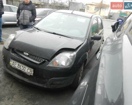 Черный Форд Фиеста, объемом двигателя 1.25 л и пробегом 220 тыс. км за 1600 $, фото 2 на Automoto.ua