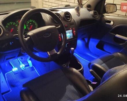 Черный Форд Фиеста, объемом двигателя 2 л и пробегом 206 тыс. км за 5000 $, фото 17 на Automoto.ua