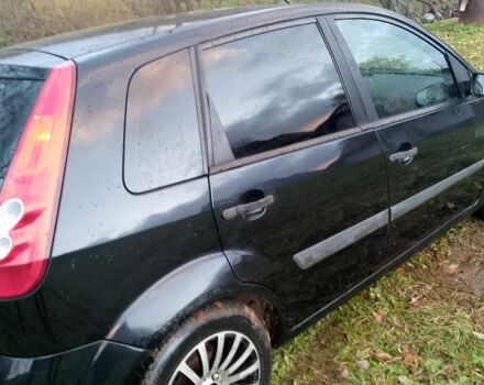 Черный Форд Фиеста, объемом двигателя 1.3 л и пробегом 230 тыс. км за 2500 $, фото 3 на Automoto.ua