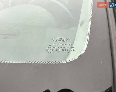 Черный Форд Фиеста, объемом двигателя 1.3 л и пробегом 251 тыс. км за 3500 $, фото 53 на Automoto.ua