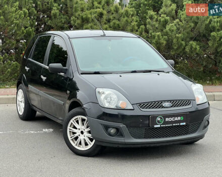 Черный Форд Фиеста, объемом двигателя 1.3 л и пробегом 251 тыс. км за 3500 $, фото 1 на Automoto.ua