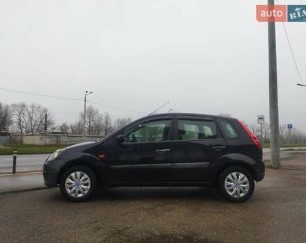 Черный Форд Фиеста, объемом двигателя 1.39 л и пробегом 247 тыс. км за 3000 $, фото 5 на Automoto.ua