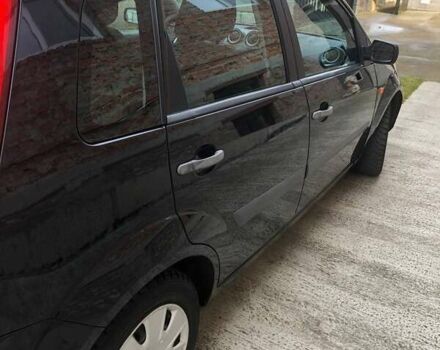 Черный Форд Фиеста, объемом двигателя 1.39 л и пробегом 234 тыс. км за 4400 $, фото 3 на Automoto.ua