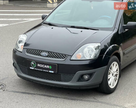 Черный Форд Фиеста, объемом двигателя 1.3 л и пробегом 251 тыс. км за 3500 $, фото 27 на Automoto.ua