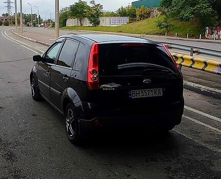 Черный Форд Фиеста, объемом двигателя 1.4 л и пробегом 220 тыс. км за 3500 $, фото 2 на Automoto.ua
